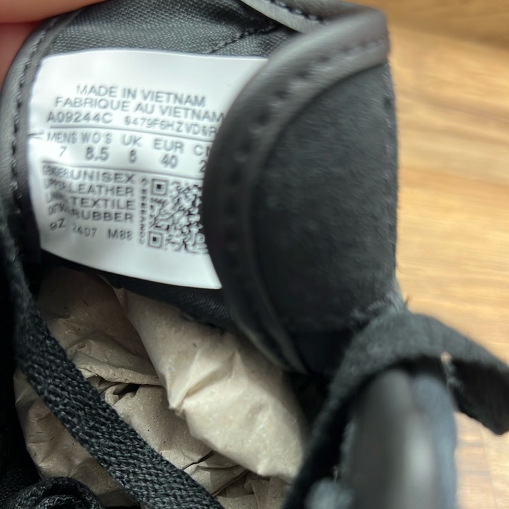 Converse Black Sneakers - Picture 8 of 9